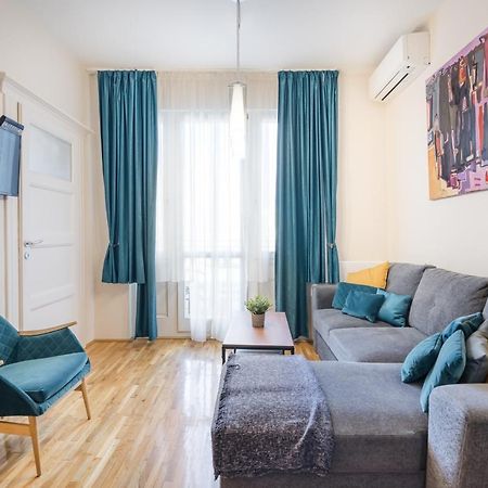 Bpr Blue Paradise Apartment With A/C Budapeste Exterior foto