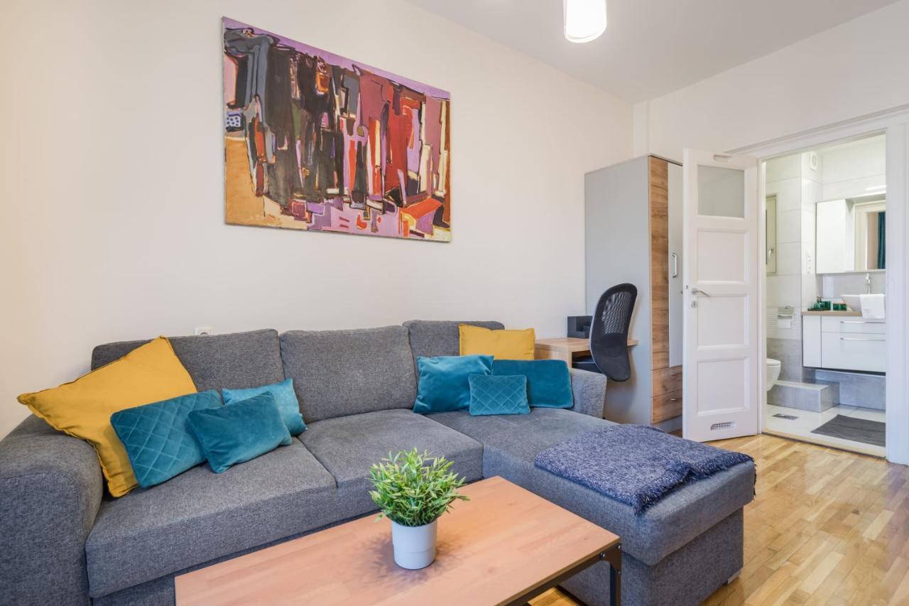 Bpr Blue Paradise Apartment With A/C Budapeste Exterior foto