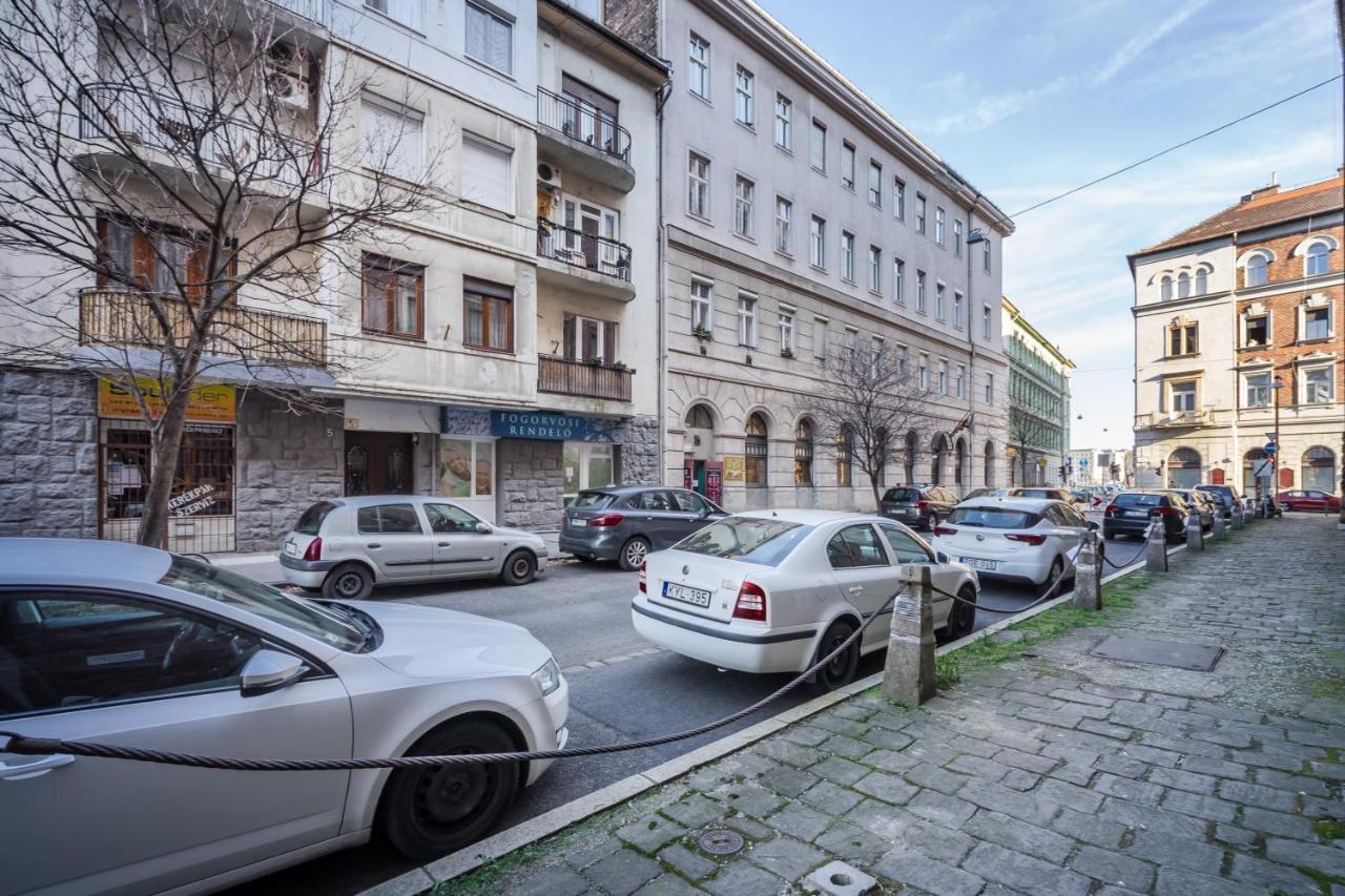 Bpr Blue Paradise Apartment With A/C Budapeste Exterior foto